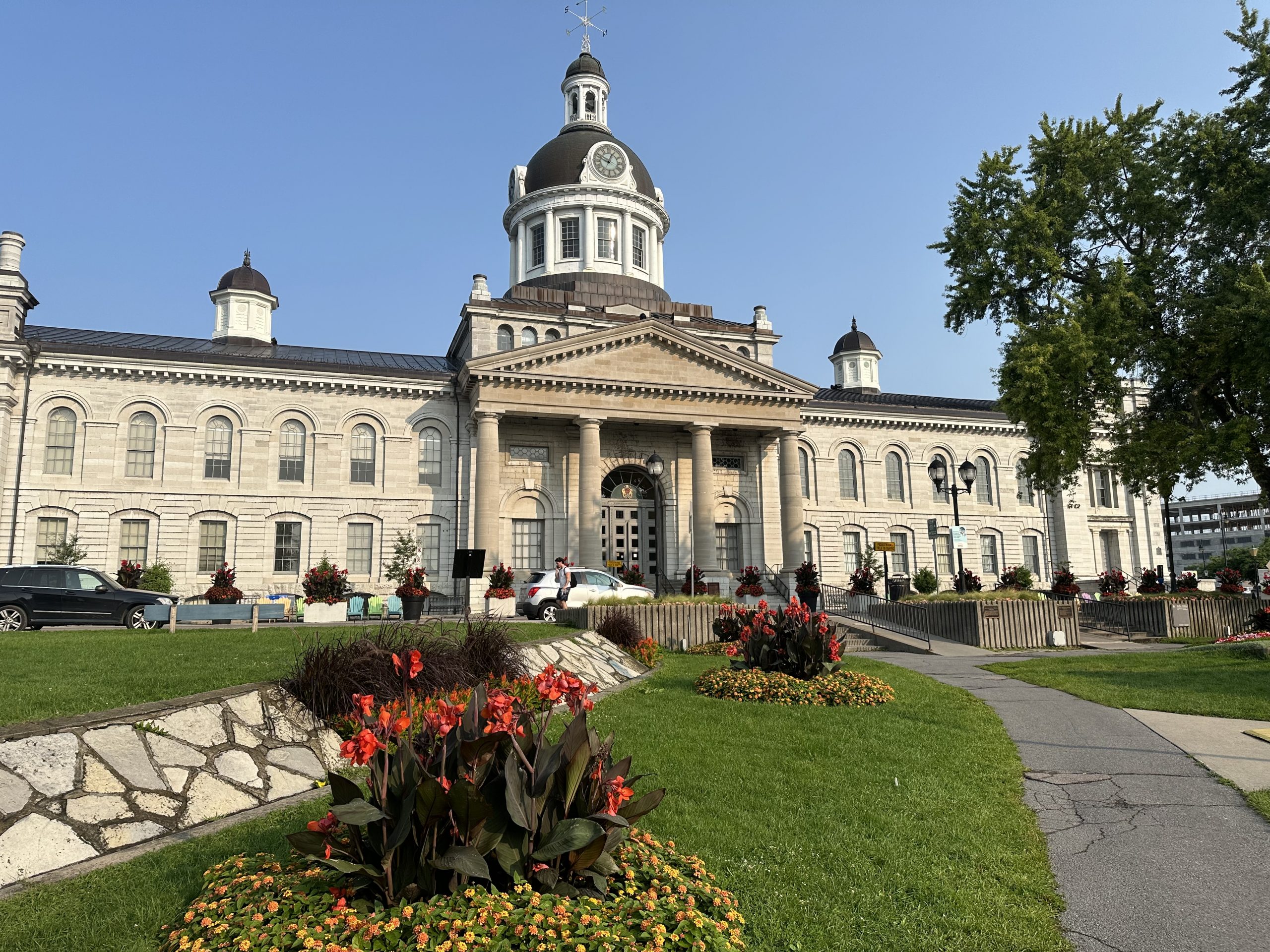 photo of Kingston City Hall from the outside