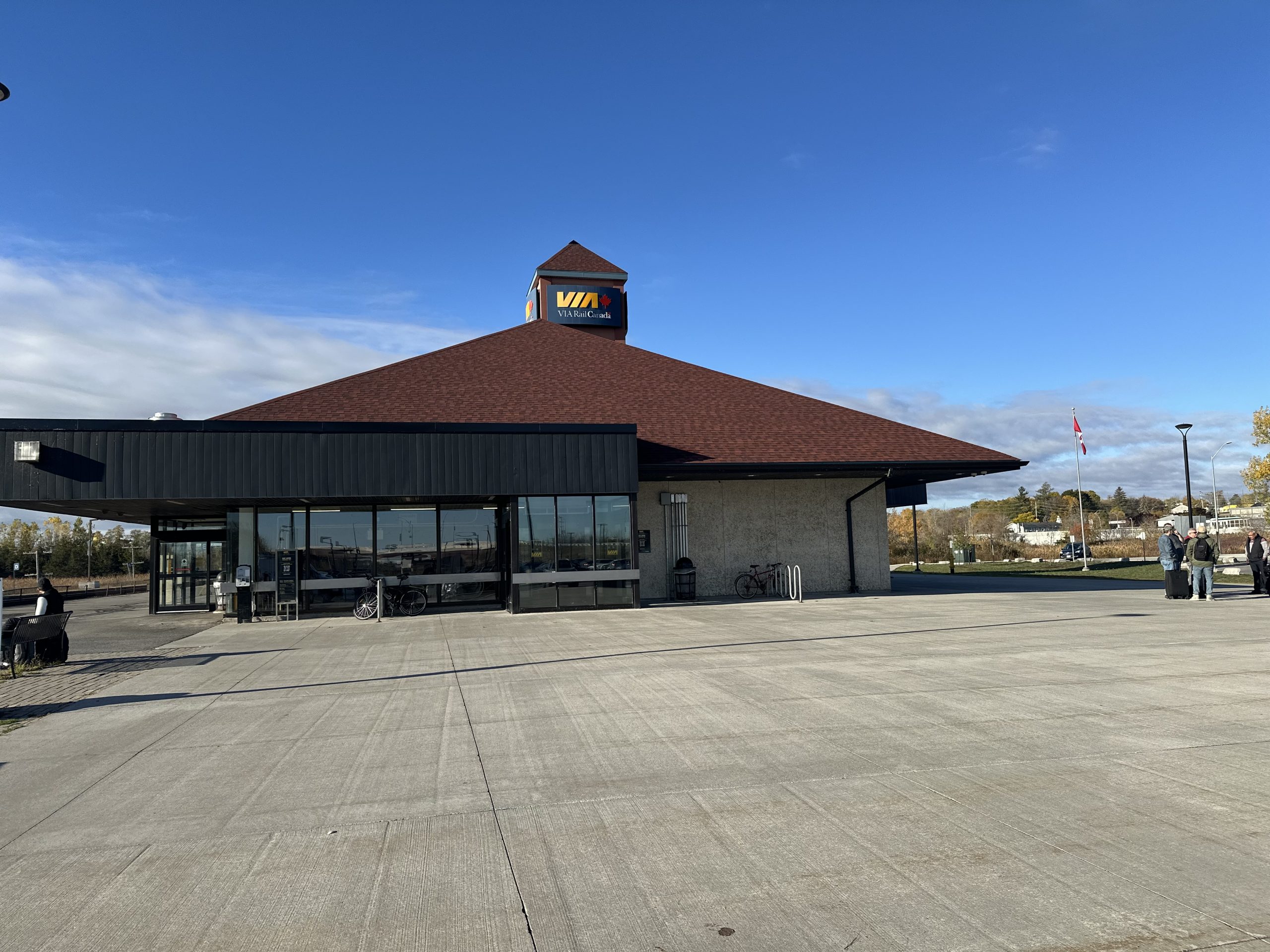 picture of the outside of the VIA Rail station in Kingston